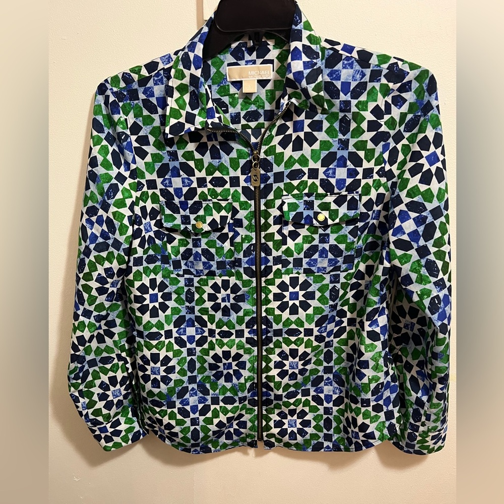 Michael Kors size L ladies blouse. Excellent condition. Smoke /pet free home